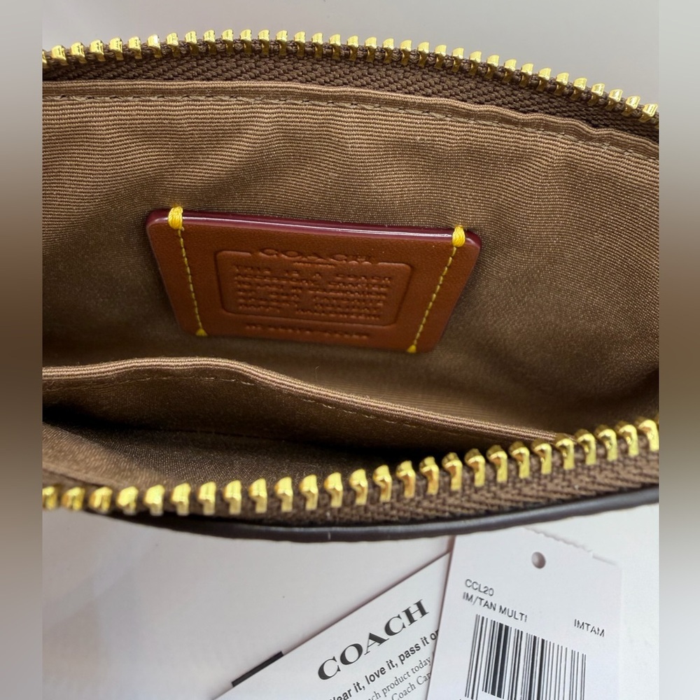 Coach Pumpkin Corner Zip Wristlet NWT - Picture 10 of 14